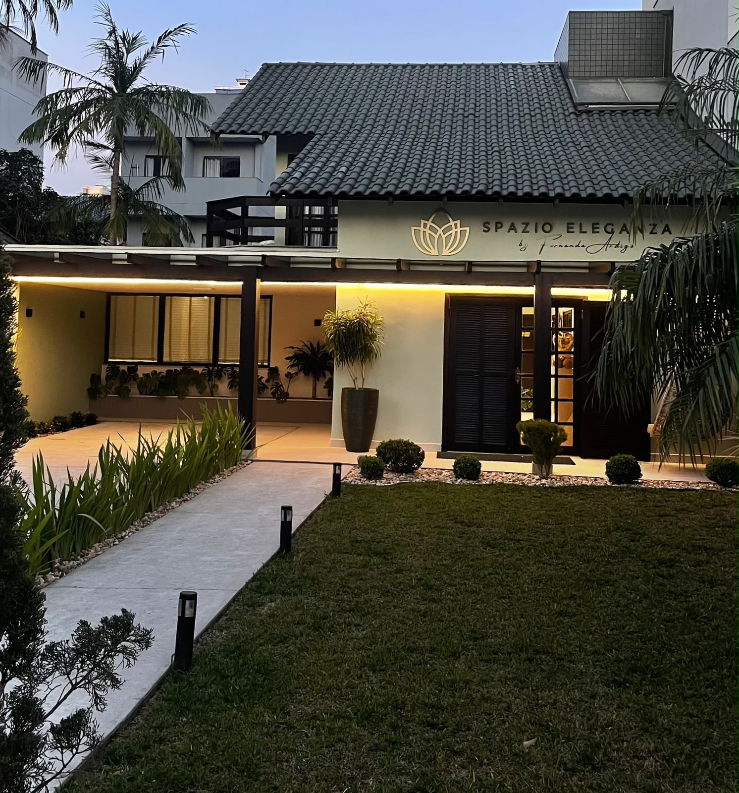 Fachada do Spazio Eleganza em Itajaí
